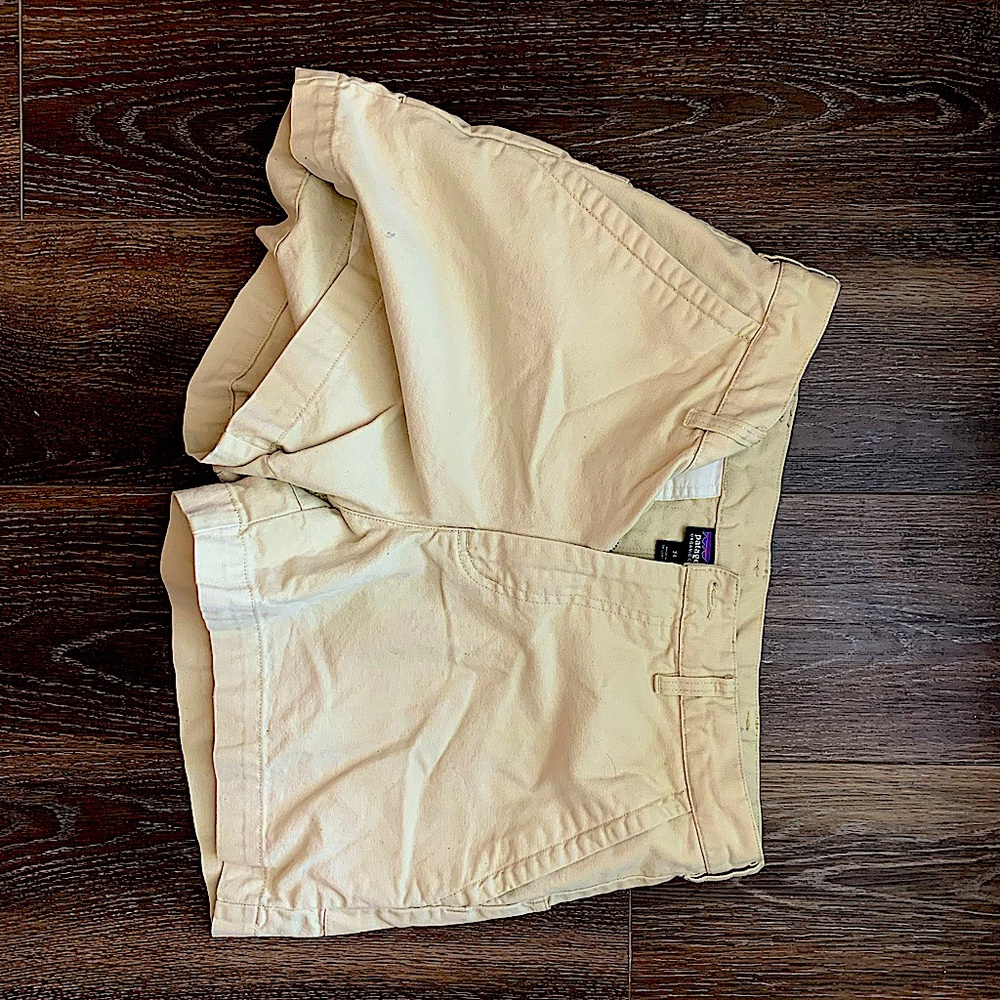 Patagonia Khaki Shorts Size 34